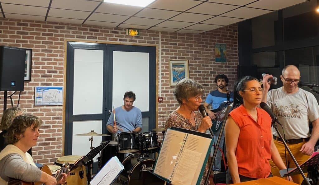 Ensemble Musique du Monde de l&rsquo;Agora à la résidence Habitat Jeunes Michel Hounau