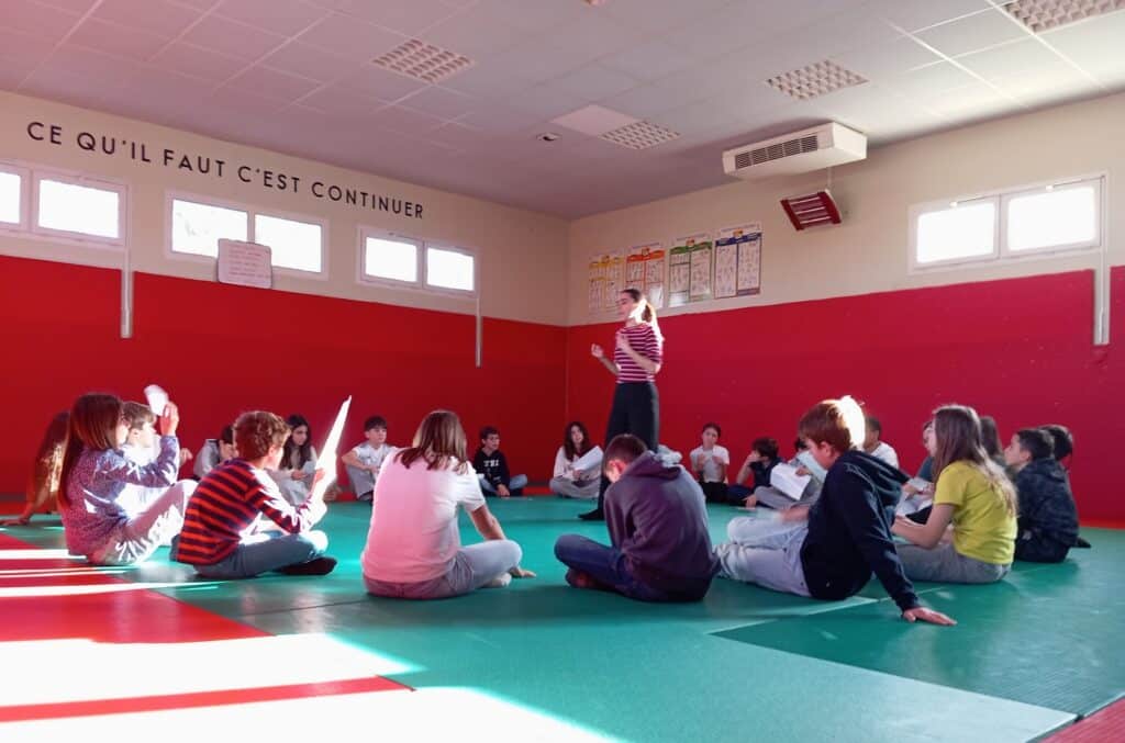 « ATELIER D&rsquo;INITIATION AU THÉÂTRE CHORAL ET COOPÉRATIF » AU COLLÈGE D&rsquo;ARZACQ D&rsquo;ARZACQ-ARRAZIGUET